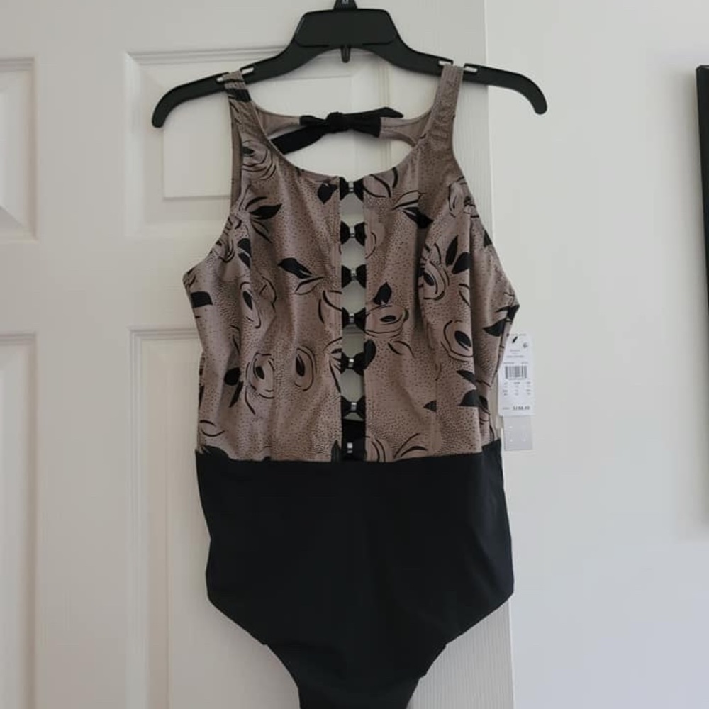 SEXY HAS NEVER BEEN SO ....SIMPLE!